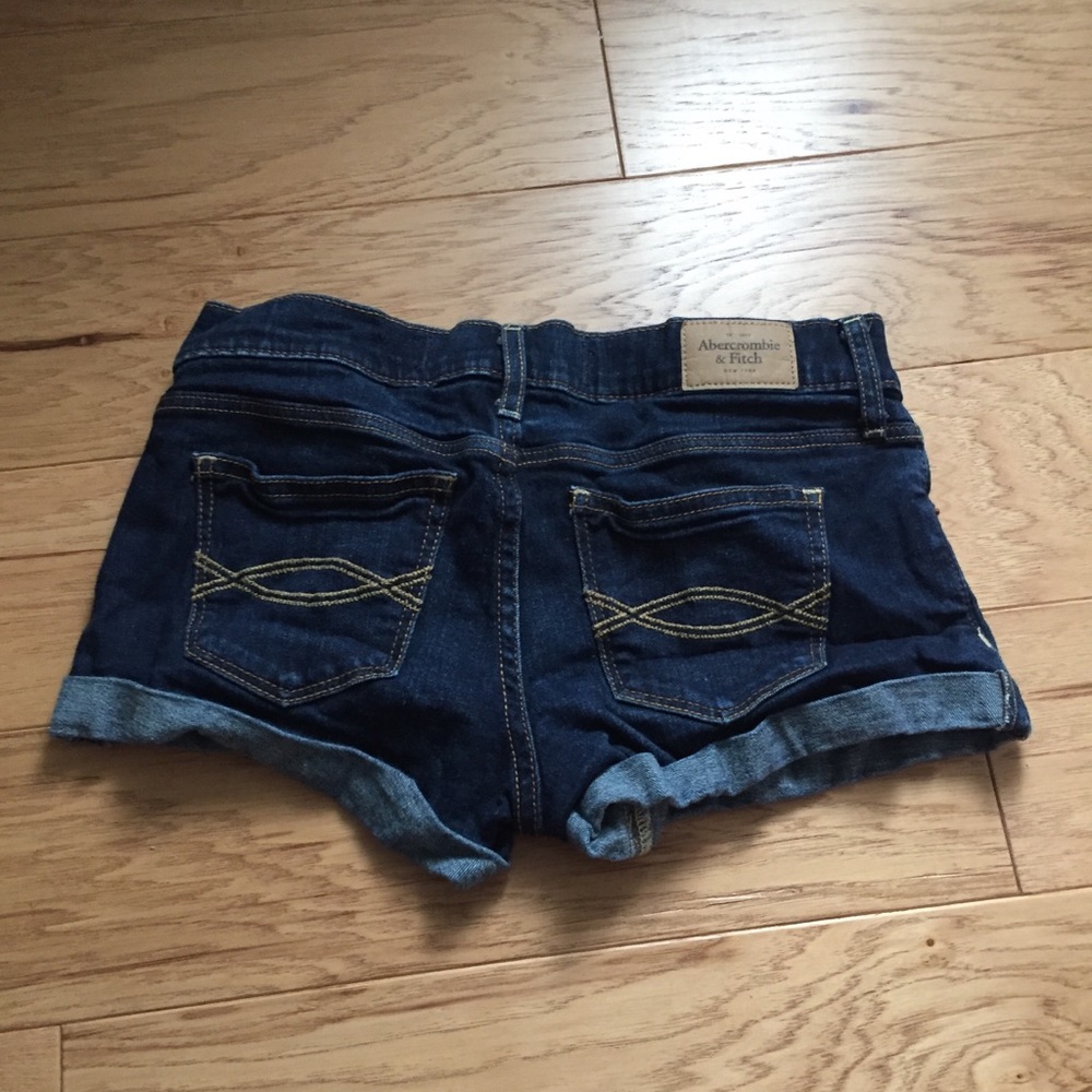 💰NWOT dark wash shorts - Picture 4 of 4
